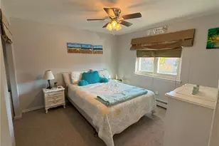 70 Carroll Ave, Newport, RI 02840 - Photo 15