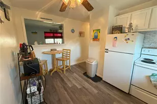 70 Carroll Ave, Newport, RI 02840 - Photo 3