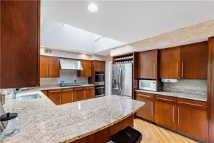 145 E Hill Dr, Cranston, RI 02920 - Photo 27