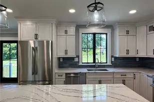 15 Cornelius Dr, Portsmouth, RI 02871 - Photo 3