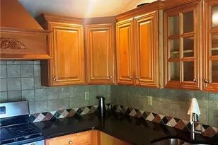 139 Jenks Ave, Central Falls, RI 02863 - Photo 9