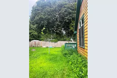 139 Jenks Avenue, Central Falls, RI 02863 - Photo 5