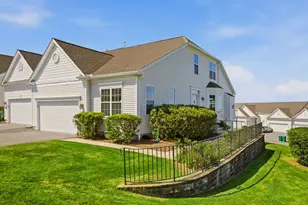 264 Rolling Hill Rd, Portsmouth, RI 02871 - Photo 1