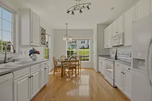 264 Rolling Hill Rd, Portsmouth, RI 02871 - Photo 13
