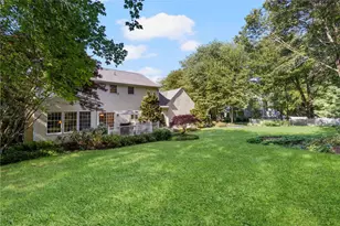 11 Prides Crossing Ln, North Kingstown, RI 02874 - Photo 5