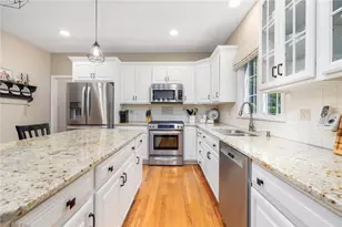 11 Prides Crossing Ln, North Kingstown, RI 02874 - Photo 9