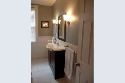 132 Gibbs Avenue #2, Newport, RI 02840 - Photo 5
