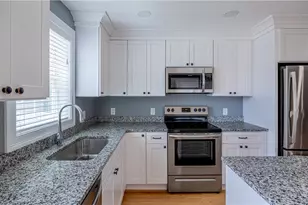 4 Batcheller Ave, Cranston, RI 02920 - Photo 11