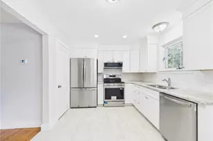 229 Hunt Ave, South Kingstown, RI 02879 - Photo 17