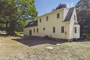 229 Hunt Ave, South Kingstown, RI 02879 - Photo 5