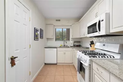 650 East Greenwich Avenue #3-308, West Warwick, RI 02893 - Photo 11