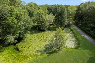 1825 Middle Rd, East Greenwich, RI 02818 - Photo 3