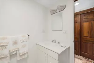 1825 Middle Rd, East Greenwich, RI 02818 - Photo 19
