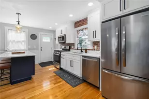 138 Burgess Ave, East Providence, RI 02914 - Photo 11