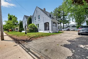 520 Providence St, West Warwick, RI 02893 - Photo 5