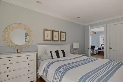 45 Holland Street, Newport, RI 02840 - Photo 9
