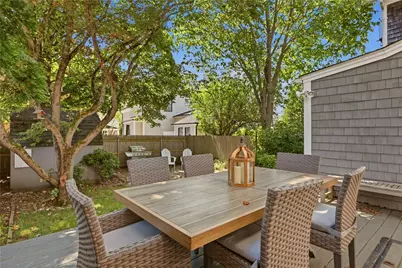 45 Holland Street, Newport, RI 02840 - Photo 15