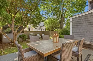 45 Holland St, Newport, RI 02840 - Photo 15