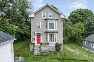 216 Maplewood Ave, Cranston, RI 02920 - Photo 3
