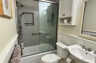 28 Fenner Ave, Newport, RI 02840 - Photo 15