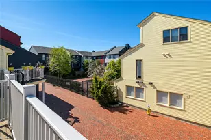 214 Goddard Row, Newport, RI 02840 - Photo 5