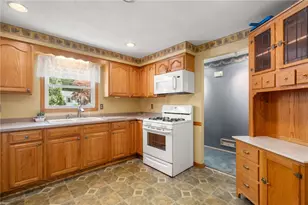63 Pinecrest Dr, Woonsocket, RI 02895 - Photo 13