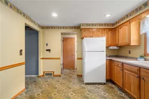 63 Pinecrest Dr, Woonsocket, RI 02895 - Photo 17