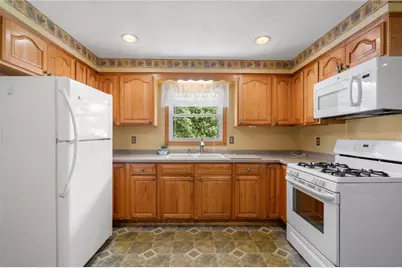 63 Pine Crest Drive, Woonsocket, RI 02895 - Photo 15