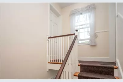 184 N Fenner Road #B, Middletown, RI 02842 - Photo 3