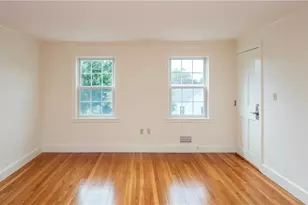 184 N Fenner Rd, Middletown, RI 02842 - Photo 5