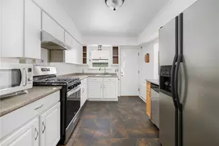 272 Boulevard, Middletown, RI 02842 - Photo 11