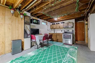 216 Wendell St, Providence, RI 02909 - Photo 19