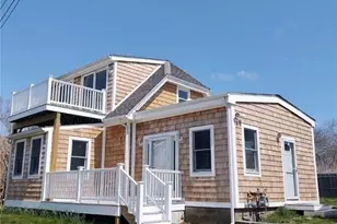 17 Crescent Rd, Middletown, RI 02842 - Photo 1