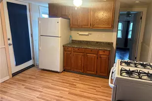 282 State St, Bristol, RI 02809 - Photo 5