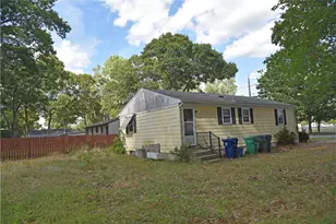113 Canfield Ave, Warwick, RI 02889 - Photo 5