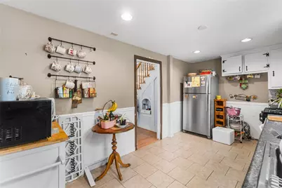 176 Burgess Avenue, East Providence, RI 02914 - Photo 7