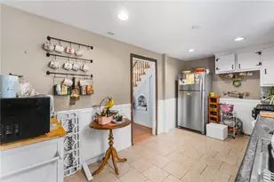 176 Burgess Ave, East Providence, RI 02914 - Photo 7