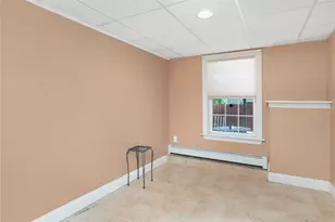 90 Rowley St, Providence, RI 02909 - Photo 15