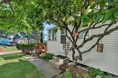 29 E Andrew Comstock Road, Warwick, RI 02886 - Photo 3