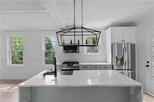 43 Rhode Island Ave, Newport, RI 02840 - Photo 5