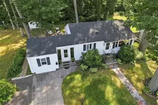 14 Woodhill Dr, Cranston, RI 02920 - Photo 1