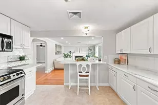 14 Woodhill Dr, Cranston, RI 02920 - Photo 3