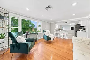 14 Woodhill Dr, Cranston, RI 02920 - Photo 3