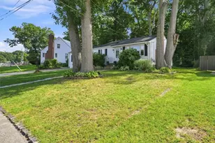 14 Woodhill Dr, Cranston, RI 02920 - Photo 39