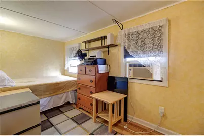 46 Lowell Avenue, Pawtucket, RI 02861 - Photo 9