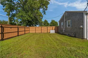 7 Thurston Ave, Portsmouth, RI 02871 - Photo 31