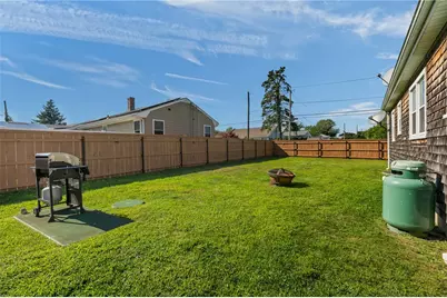 7 Thurston Avenue, Portsmouth, RI 02871 - Photo 33