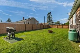 7 Thurston Ave, Portsmouth, RI 02871 - Photo 33