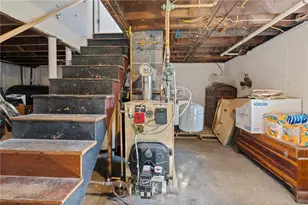 7 Thurston Ave, Portsmouth, RI 02871 - Photo 29