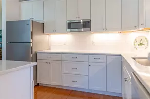 85 N River Dr, Narragansett, RI 02882 - Photo 7
